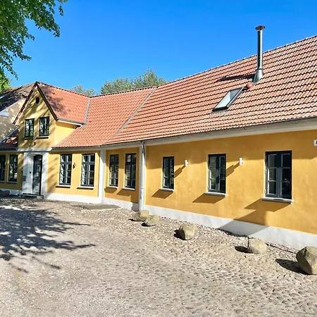 Casa de Férias Historisches Pastorat - Luka