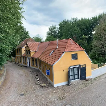 Casa de Férias Historisches Pastorat - Luka
